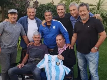 Un grupo de exjugadores le dirá a Bilardo sobre la muerte de Maradona