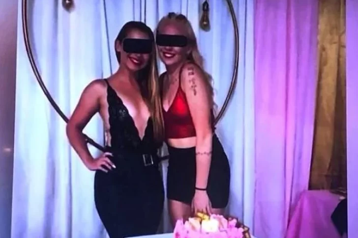 Escándalo: mujeres policía vendían fotos y videos eróticos propios