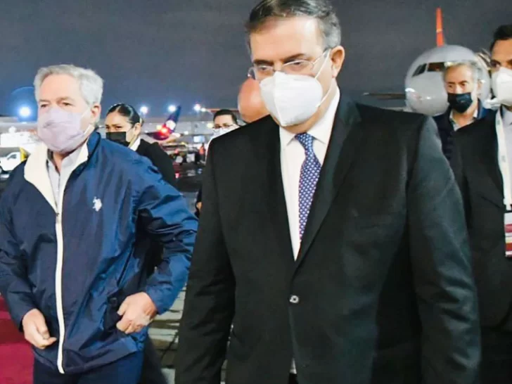 Solá viajó a México como canciller y allí se enteró que lo reemplazará Cafiero Solá viajó a México como canciller y allí se enteró que lo reemplazará Cafiero