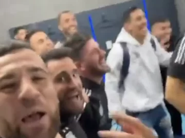 El alocado festejo de la Selección Argentina, en San Juan, tras la clasificación al Mundial de Catar El alocado festejo de la Selección Argentina, en San Juan, tras la clasificación al Mundial de Catar