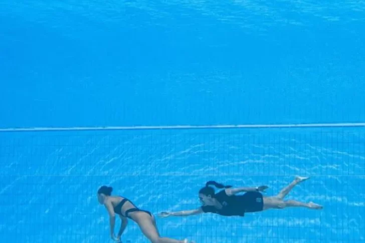 Dramático rescate: una nadadora se desvaneció y casi muere ahogada