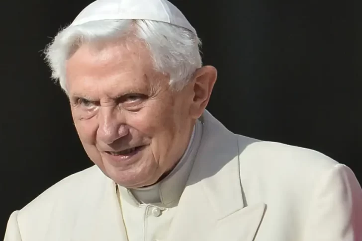 Desmienten la muerte de Benedicto XVI luego de una falsa noticia viral