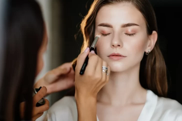 Maquillaje monocromático: qué es y cómo lograr esta moda beauty