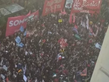 Incidentes en la protesta frente a la embajada de Chile en Argentina Incidentes en la protesta frente a la embajada de Chile en Argentina