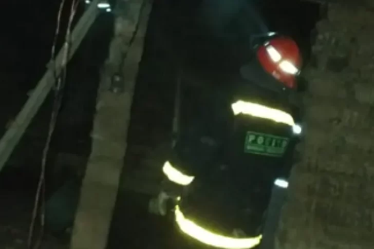 Un anciano tomaba mate cuando vio cómo su casa comenzaba a incendiarse por una estufa