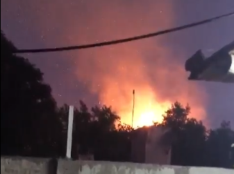 Temor por la caída de un rayo sobre una palmera que se incendió en Santa Lucía
