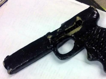 Armado, robó hasta cuadernillos de la facultad de una casa de Rivadavia Armado, robó hasta cuadernillos de la facultad de una casa de Rivadavia