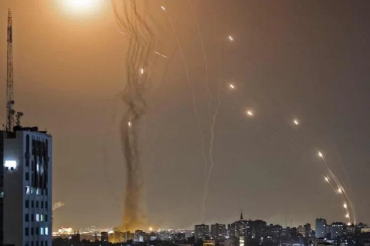 En menos de tres días, hubo más de 1.000 cohetes disparados desde Gaza hacia Israel