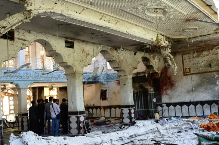 Mueren 12 personas por la explosión de una bomba en una mezquita de Afganistán