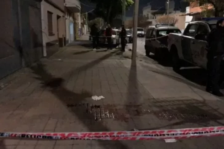 Un joven de 16 años mató a su hermana de una puñalada para defender a su mamá