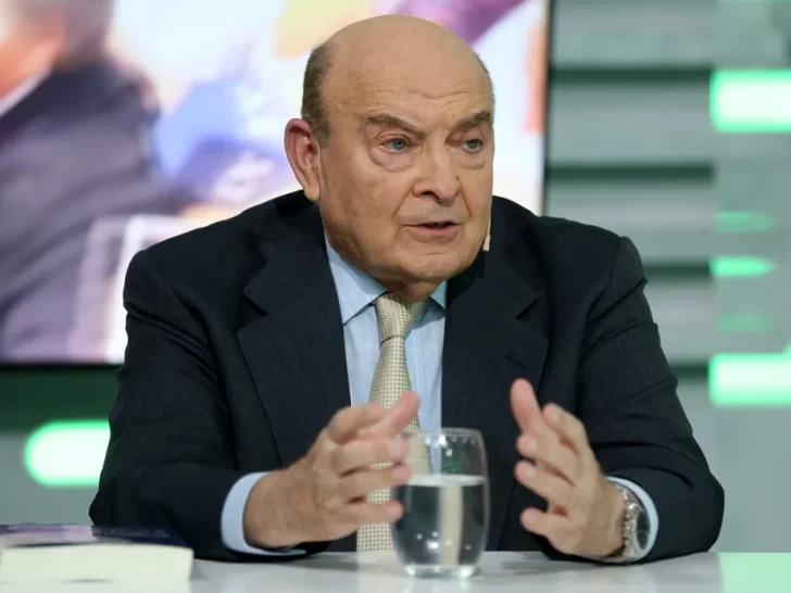 Domingo Cavallo, opinó: ¿devaluar o no devaluar?