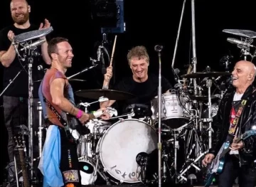 Coldplay hizo un tributo a Soda Stereo junto a Charly Alberti y Zeta Bosio