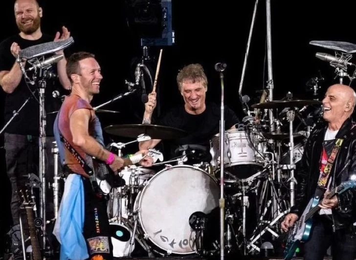 Coldplay hizo un tributo a Soda Stereo junto a Charly Alberti y Zeta Bosio