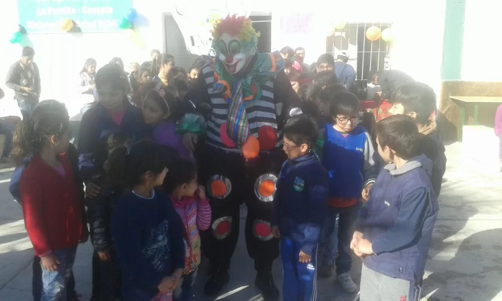 Radio Sarmiento festejó el Día del Niño junto a 200 chicos Radio Sarmiento festejó el Día del Niño junto a 200 chicos