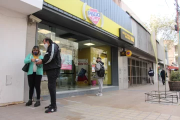 Abrieron los locales de pago de servicios: poca gente en las primeras horas Abrieron los locales de pago de servicios: poca gente en las primeras horas