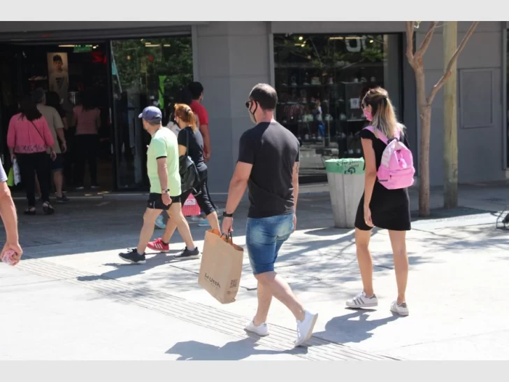 En sintonía con San Juan, las ventas por el Día de la Madre cayeron 25,1% en el país