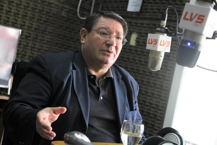 De los Ríos: “No podemos extender más el ciclo lectivo; hay contenidos que los chicos verán por arriba” De los Ríos: “No podemos extender más el ciclo lectivo; hay contenidos que los chicos verán por arriba”