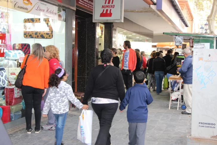 Las familias sanjuaninas aprovecharon el lunes feriado para salir de compras