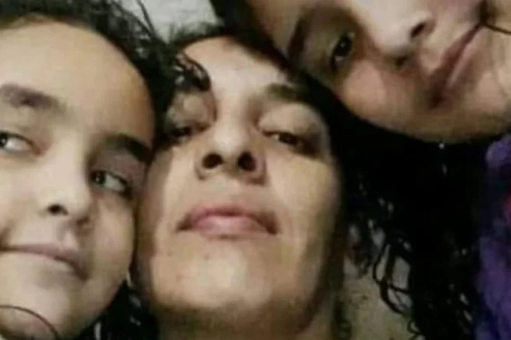 Una mujer y sus dos hijas murieron en un incendio: creen que fue intencional