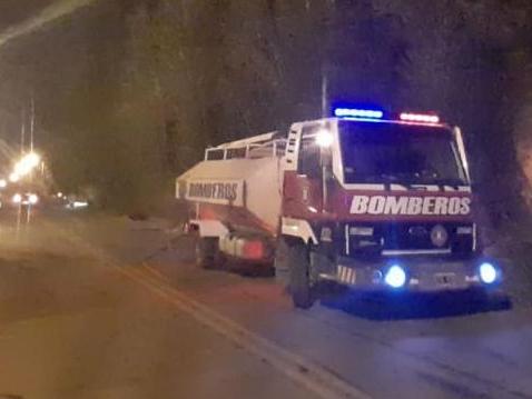 Por una garrafa se incendió parte de una vivienda y sus dueños sufrieron quemaduras Por una garrafa se incendió parte de una vivienda y sus dueños sufrieron quemaduras