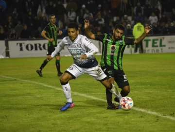 San Martín y un punto que suma: empató sin goles en su visita a Independiente Rivadavia San Martín y un punto que suma: empató sin goles en su visita a Independiente Rivadavia