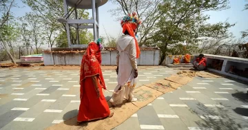 Vendió a su esposa por U$S 2.400 para comprarse un celular Vendió a su esposa por U$S 2.400 para comprarse un celular