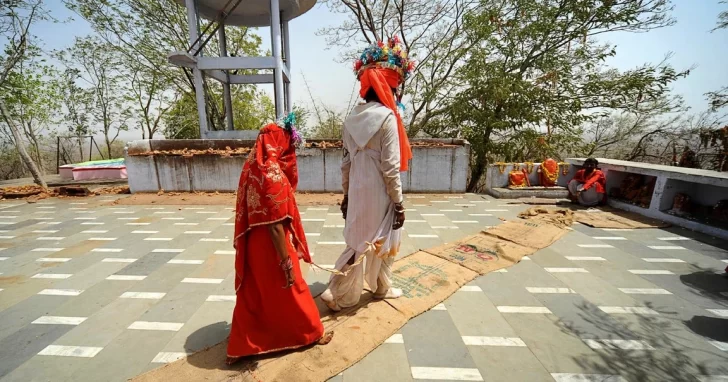 Vendió a su esposa por U$S 2.400 para comprarse un celular Vendió a su esposa por U$S 2.400 para comprarse un celular