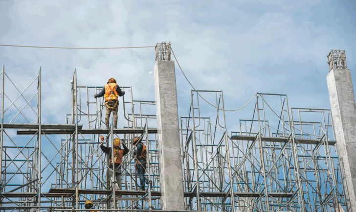 En diciembre, la construcción cayó 20,5% y la industria tuvo una baja del 14,7% En diciembre, la construcción cayó 20,5% y la industria tuvo una baja del 14,7%