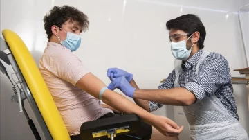 Coronavirus: el presidente anunciará que Argentina fabricará la vacuna de Oxford Coronavirus: el presidente anunciará que Argentina fabricará la vacuna de Oxford