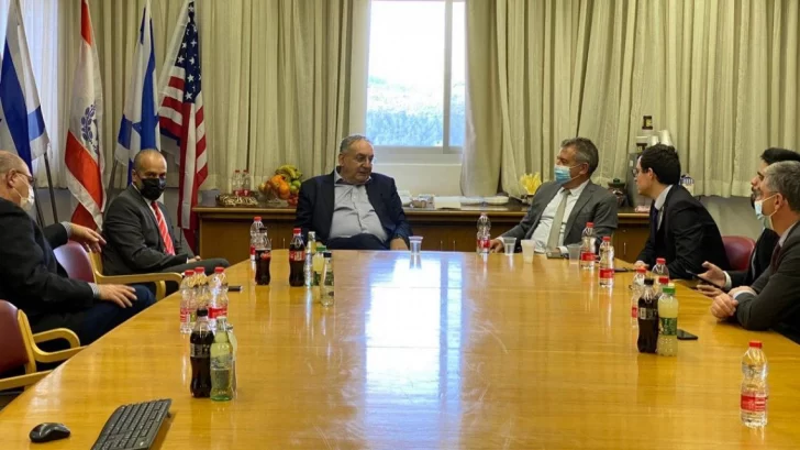 Israel analiza producir su vacuna contra el coronavirus en Argentina Israel analiza producir su vacuna contra el coronavirus en Argentina