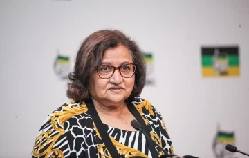 Murió Jessie Duarte, la histórica asistente de Mandela y activista contra el apartheid Murió Jessie Duarte, la histórica asistente de Mandela y activista contra el apartheid