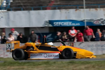 Joaquín Naranjo avanzó 15 posiciones y completó un estupendo sábado en el “Mouras” Joaquín Naranjo avanzó 15 posiciones y completó un estupendo sábado en el “Mouras”