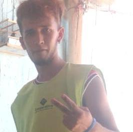 Buscan a un chico de 18 años que salió ayer de su casa para ir a la escuela y no regresó Buscan a un chico de 18 años que salió ayer de su casa para ir a la escuela y no regresó