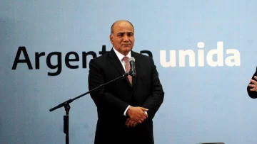 El Gobierno descartó más cambios en el Gabinete y Batakis asumirá esta tarde El Gobierno descartó más cambios en el Gabinete y Batakis asumirá esta tarde