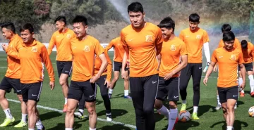 Ya se practica fútbol en la ciudad donde se originó el coronavirus