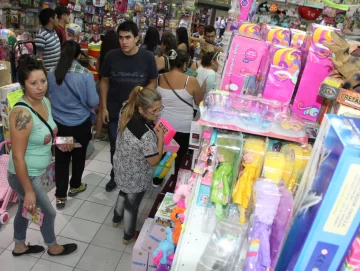 Promos, horarios y locales: lo que tenés que saber de la Noche de las Jugueterías en San Juan