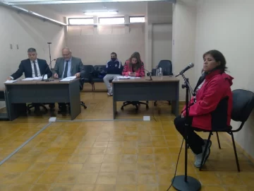 La investigan por la muerte de un motociclista a causa de un montículo de ripio en su frente La investigan por la muerte de un motociclista a causa de un montículo de ripio en su frente