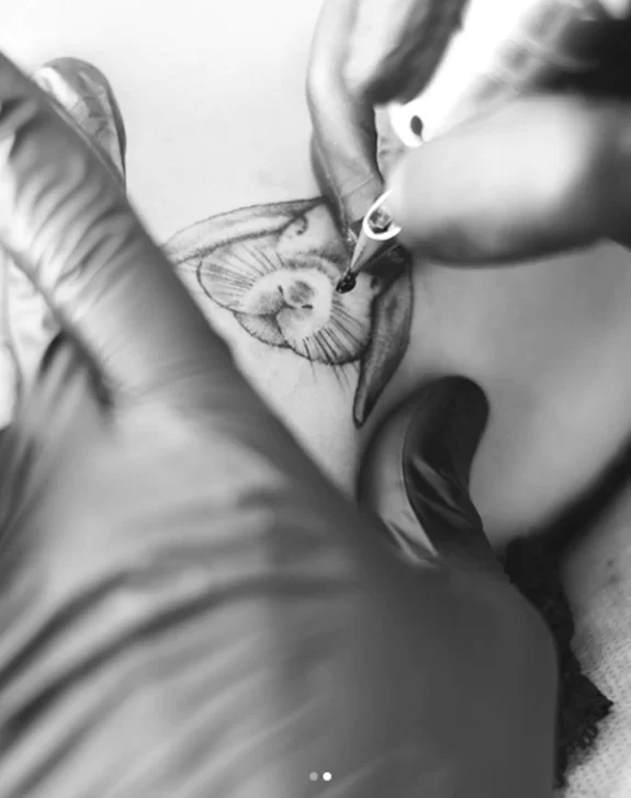 Se tatuó su conejo Se tatuó su conejo