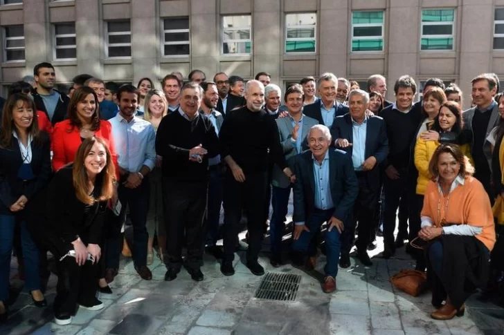 JxC tuvo su foto de unidad y advirtió: “No hay que dejar que nos den vuelta la elección”