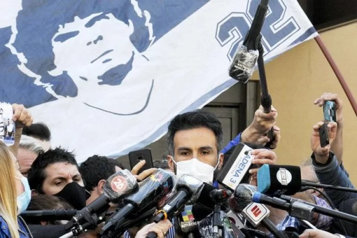 Médico de Maradona: “Diego está lúcido y de acuerdo con la operación”
