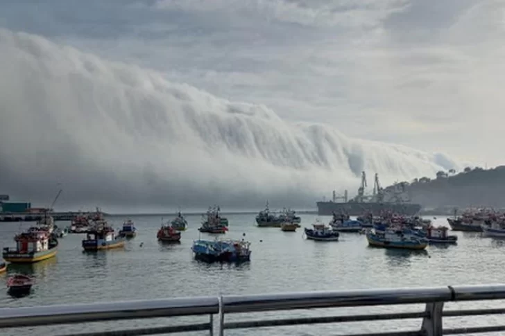 [VIDEOS] El increíble “tsunami de nubes” que sorprendió a pescadores chilenos