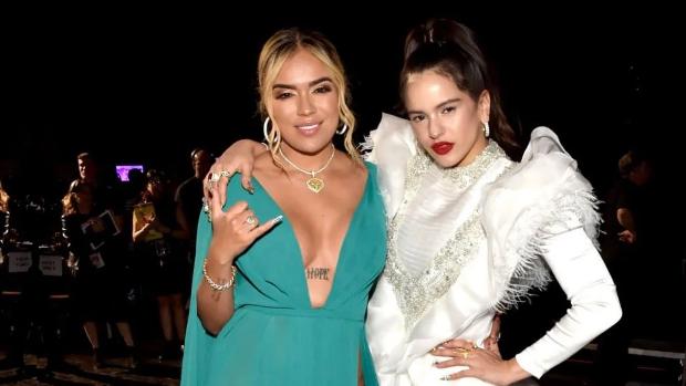 ¿Karol G lleva años plagiando a Rosalía? El video viral que genera debate en las redes ¿Karol G lleva años plagiando a Rosalía? El video viral que genera debate en las redes