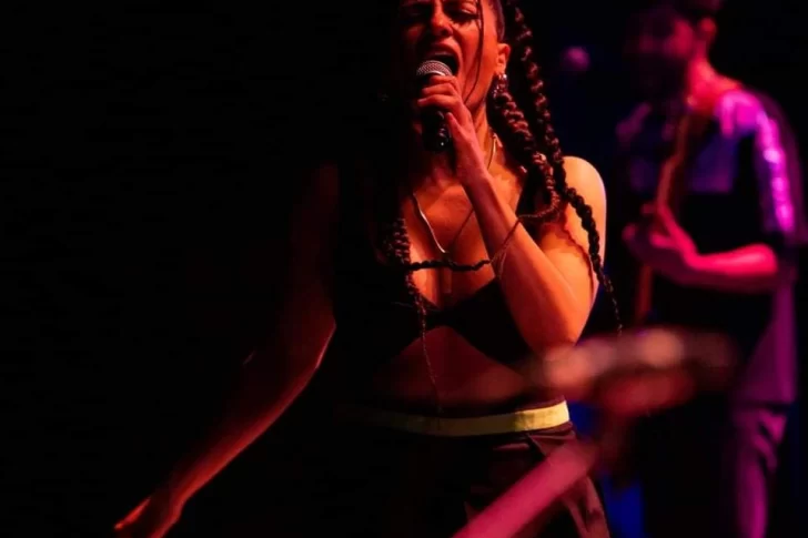 Kbsonia lleva su música a La Poderosa