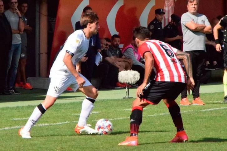 Con Emmanuel Mas, Estudiantes goleó a Central Córdoba y es líder de su grupo