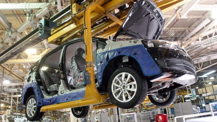 Gobierno anunció que eliminará retenciones para algunas exportaciones de autos Gobierno anunció que eliminará retenciones para algunas exportaciones de autos