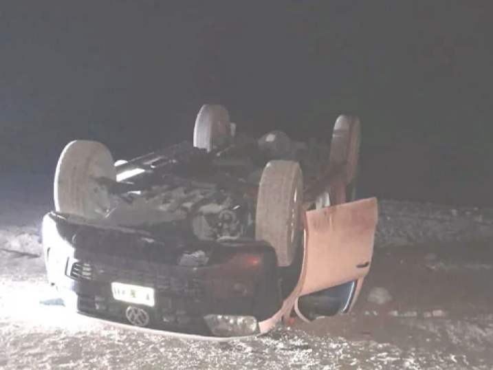 Ruta 40: volcó una camioneta con sanjuaninos en Guandacol Ruta 40: volcó una camioneta con sanjuaninos en Guandacol
