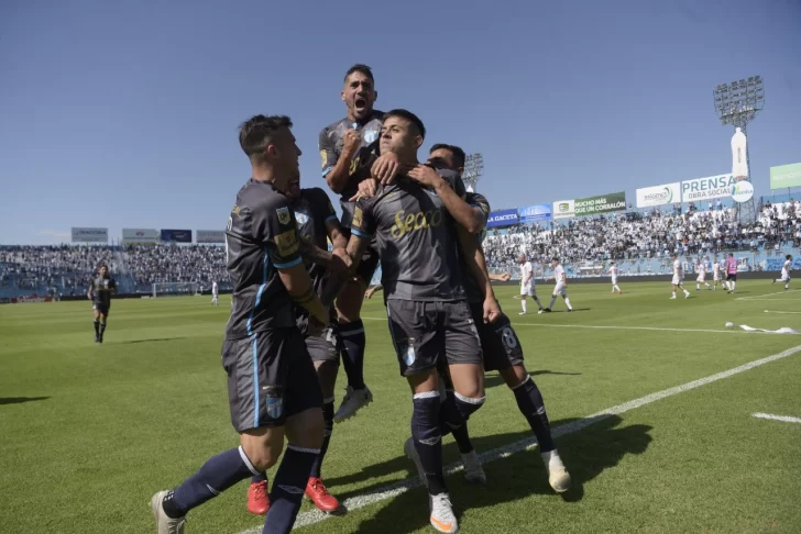 Atlético Tucumán venció a Argentinos Juniors y volvió a la victoria tras seis partidos Atlético Tucumán venció a Argentinos Juniors y volvió a la victoria tras seis partidos