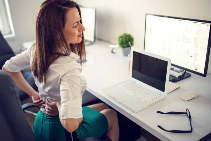 Enfermedades laborales: ¿cuáles son los riesgos y soluciones? Enfermedades laborales: ¿cuáles son los riesgos y soluciones?