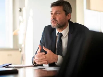 Lammens: “A fines de septiembre vuelve el público a las canchas de fútbol” Lammens: “A fines de septiembre vuelve el público a las canchas de fútbol”