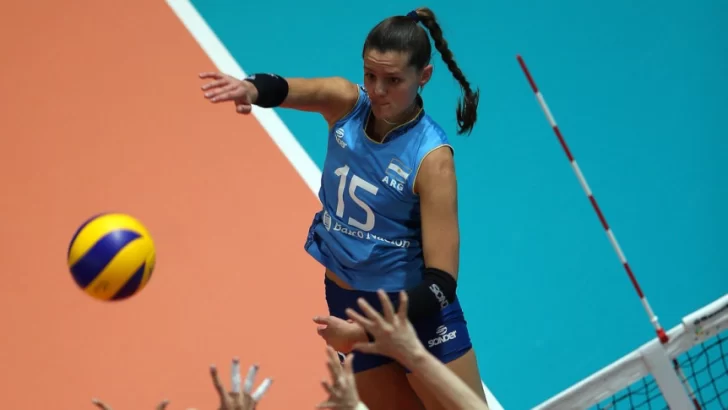 Con Helena Vidal desde el banco, Las Panteras no pudieron contra Rusia Con Helena Vidal desde el banco, Las Panteras no pudieron contra Rusia